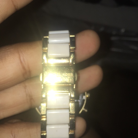 Micheal Kors MK6119 Parker Diamond Watch - Picture 2 of 6